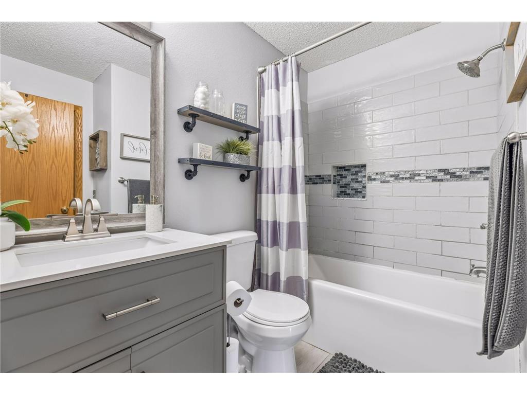 8852 Rainier Drive Woodbury MN 55125 7038771 image12