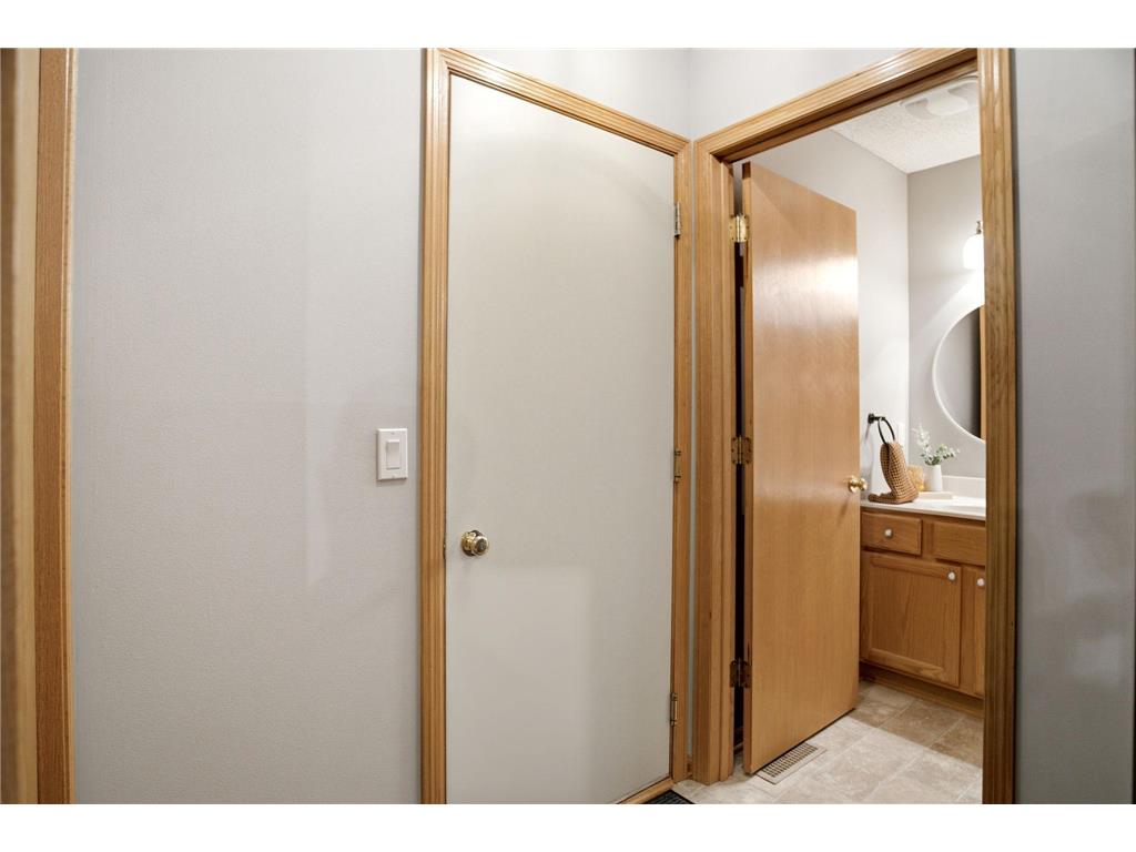 8854 Spring Lane Woodbury MN 55125 7095324 image21