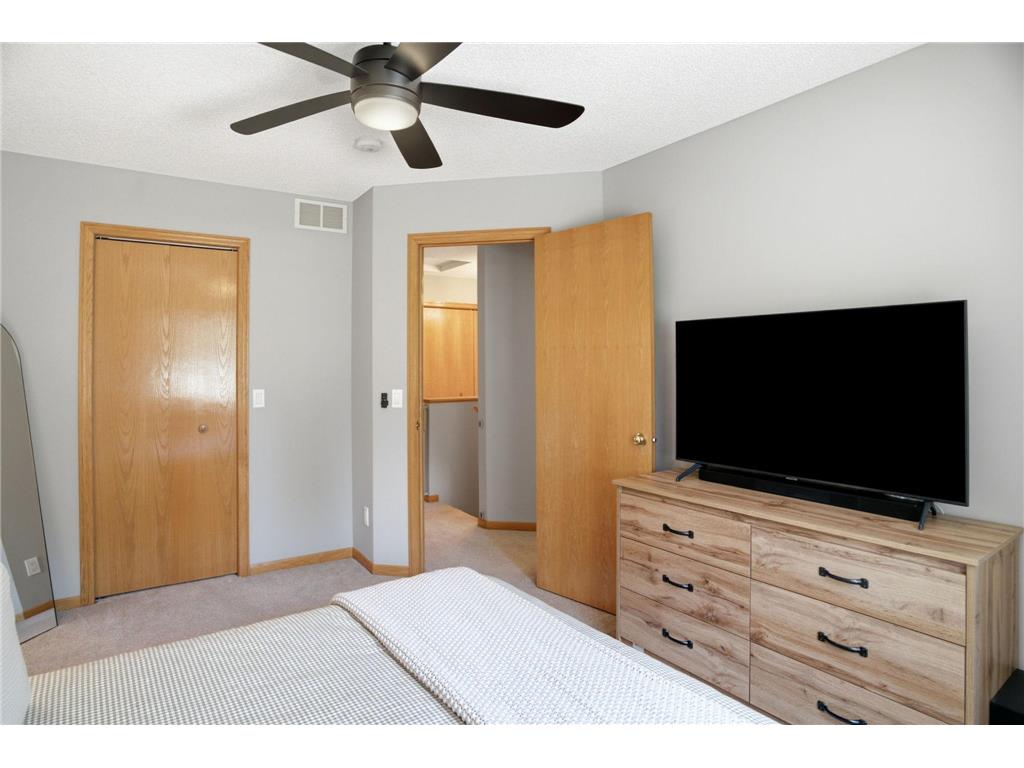 8854 Spring Lane Woodbury MN 55125 7095324 image24