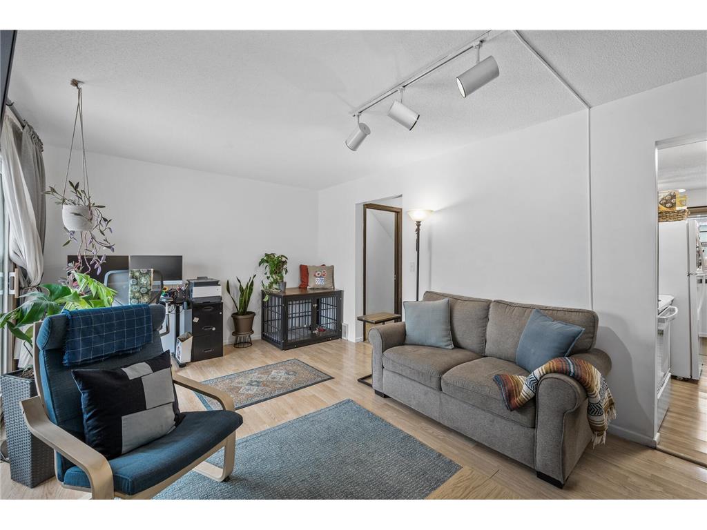 8857 42nd Avenue N New Hope MN 55427 6818365 image10