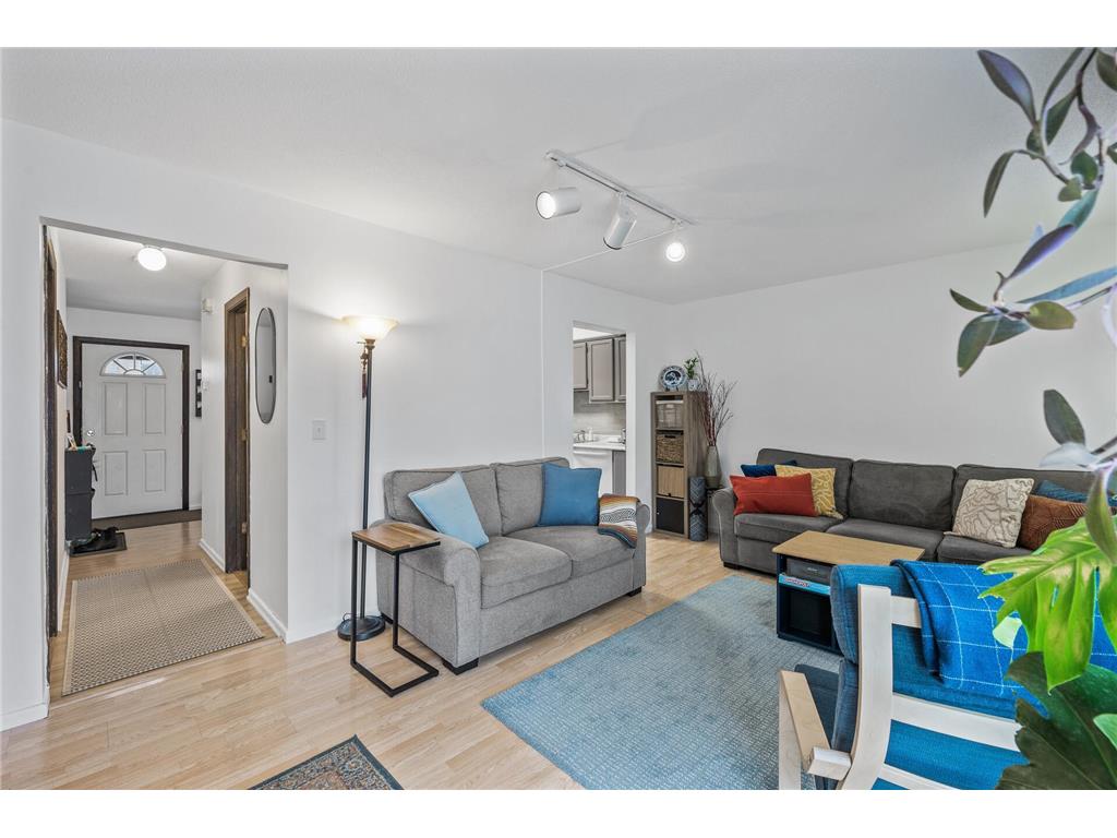 8857 42nd Avenue N New Hope MN 55427 6818365 image11