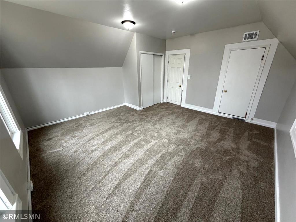 886 Johnson Parkway Saint Paul MN 55106 7071655 image11