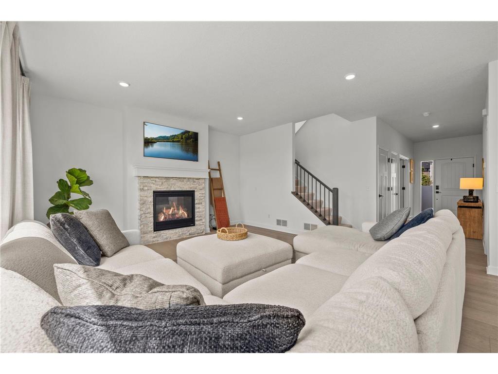 8861 Donax Row Woodbury MN 55129 7083380 image11