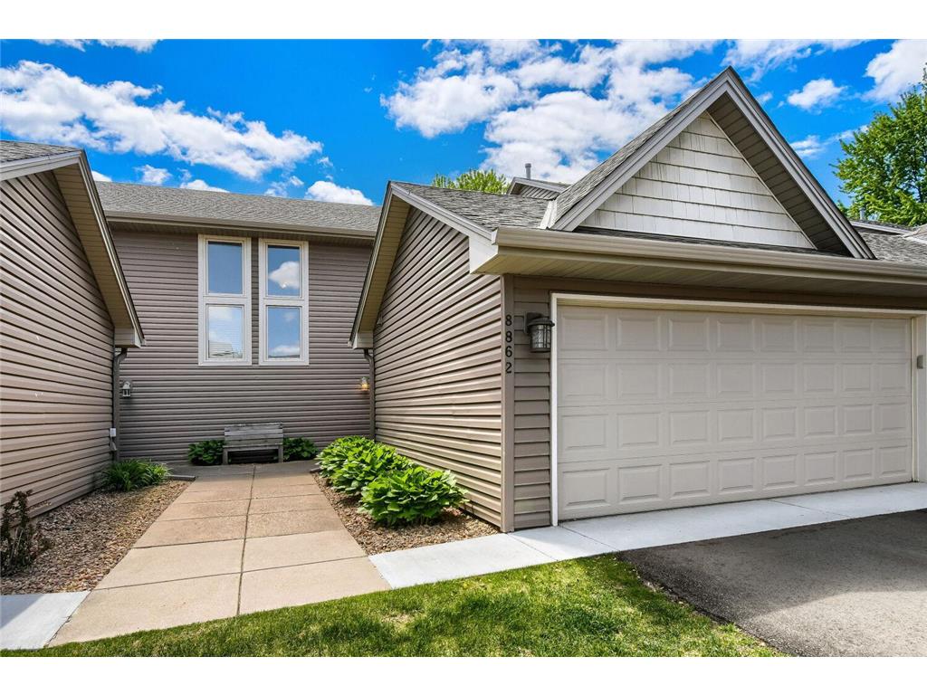8862 Cottonwood Lane N Maple Grove MN 55369 7074985 image1