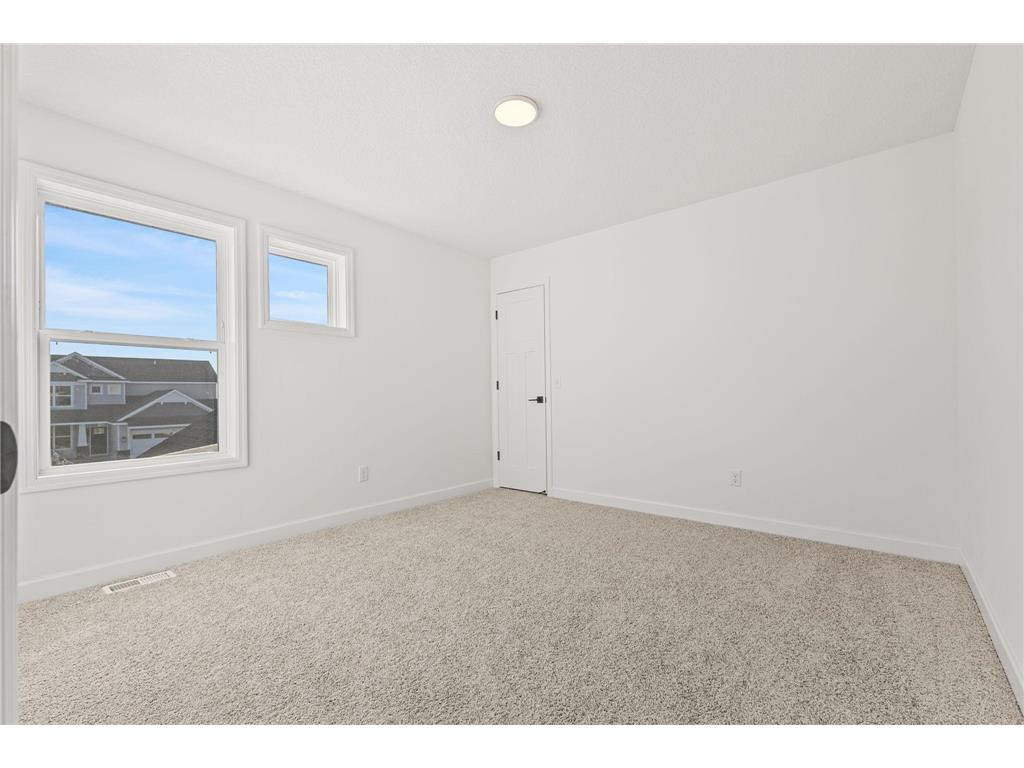 8866 Periwinkle Boulevard Woodbury MN 55129 7020934 image21