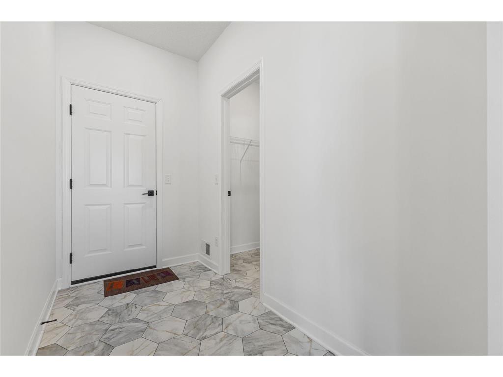 8866 Periwinkle Boulevard Woodbury MN 55129 7020934 image27