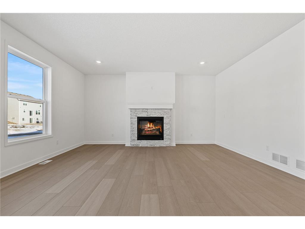 8866 Periwinkle Boulevard Woodbury MN 55129 7020934 image8