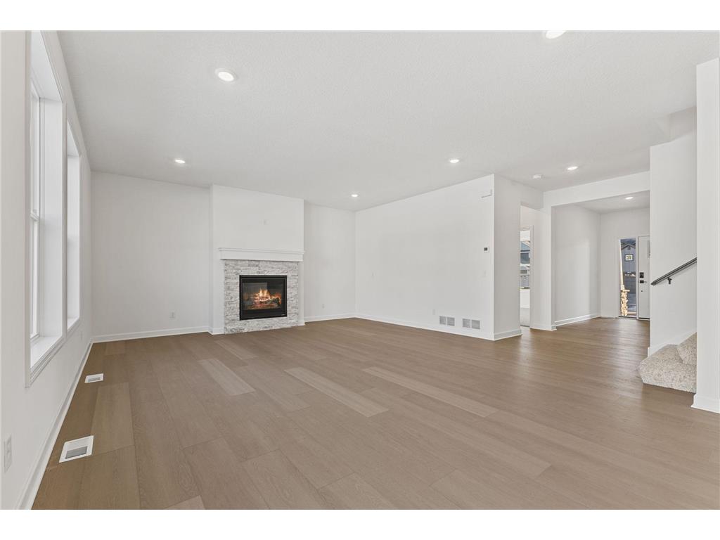 8866 Periwinkle Boulevard Woodbury MN 55129 7020934 image9