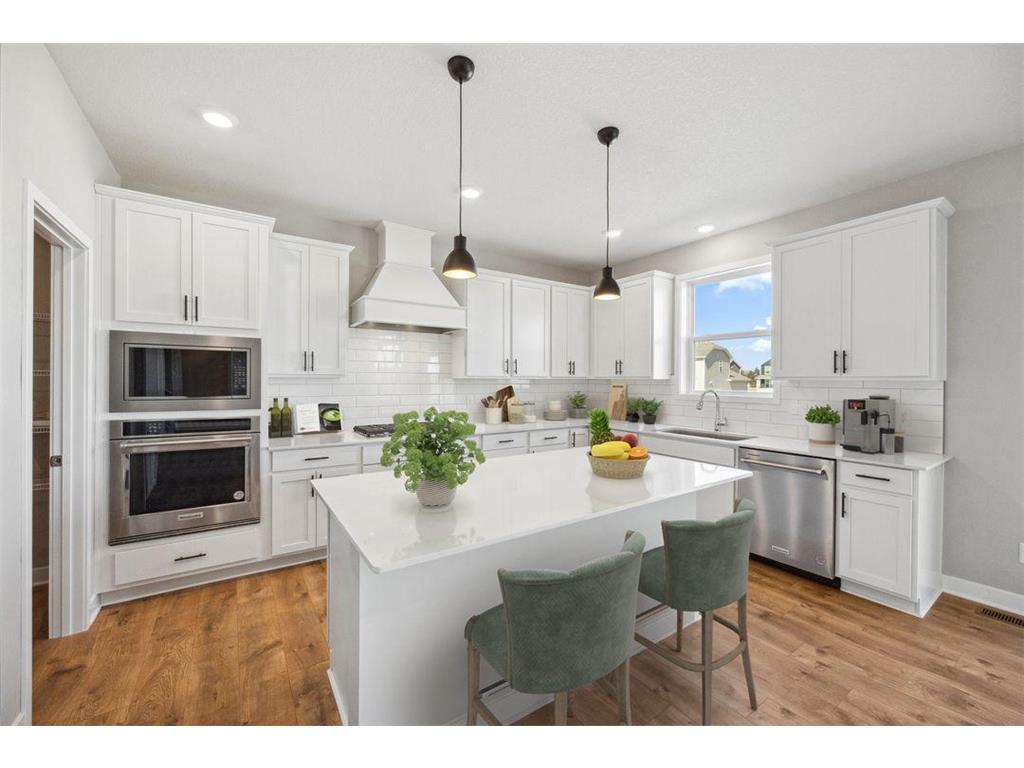 887 Laurel Court Chaska MN 55318 7006190 image1