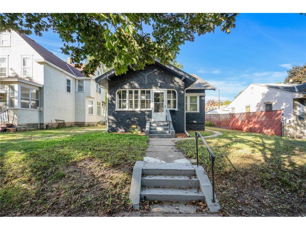 887 Lawson Avenue E Saint Paul MN 55106 6611348 image1