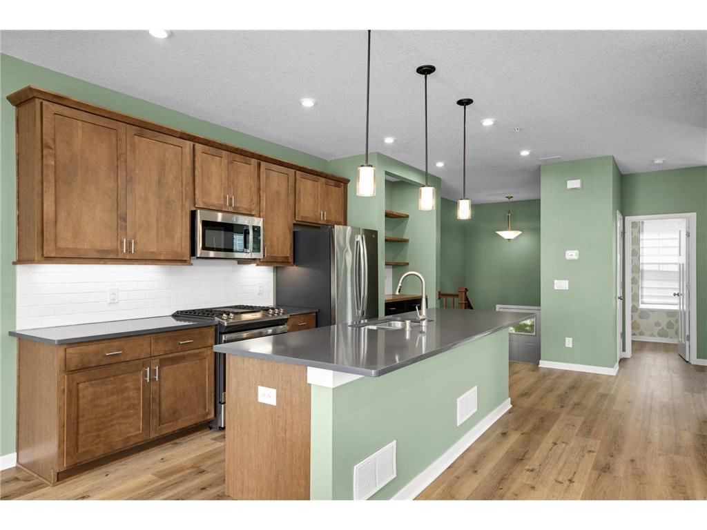 887 Roselyn Drive Victoria MN 55386 7091008 image3