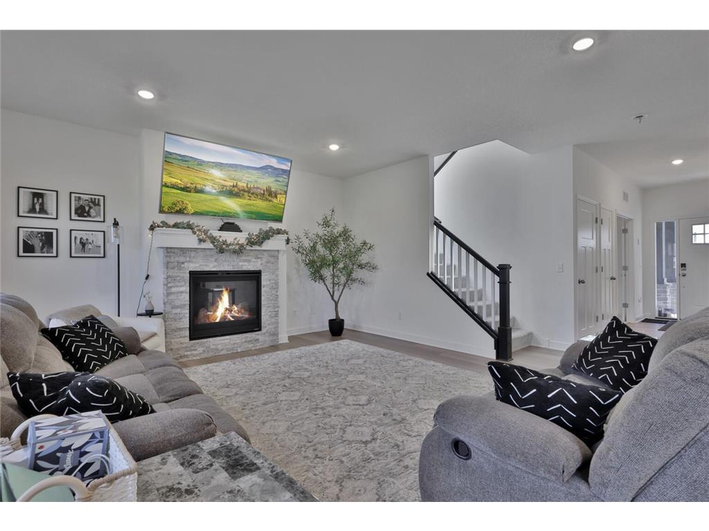 8872 Donax Row Woodbury MN 55129 7062433 image4