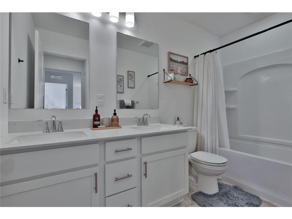 8872 Donax Row Woodbury MN 55129 7062433 image44