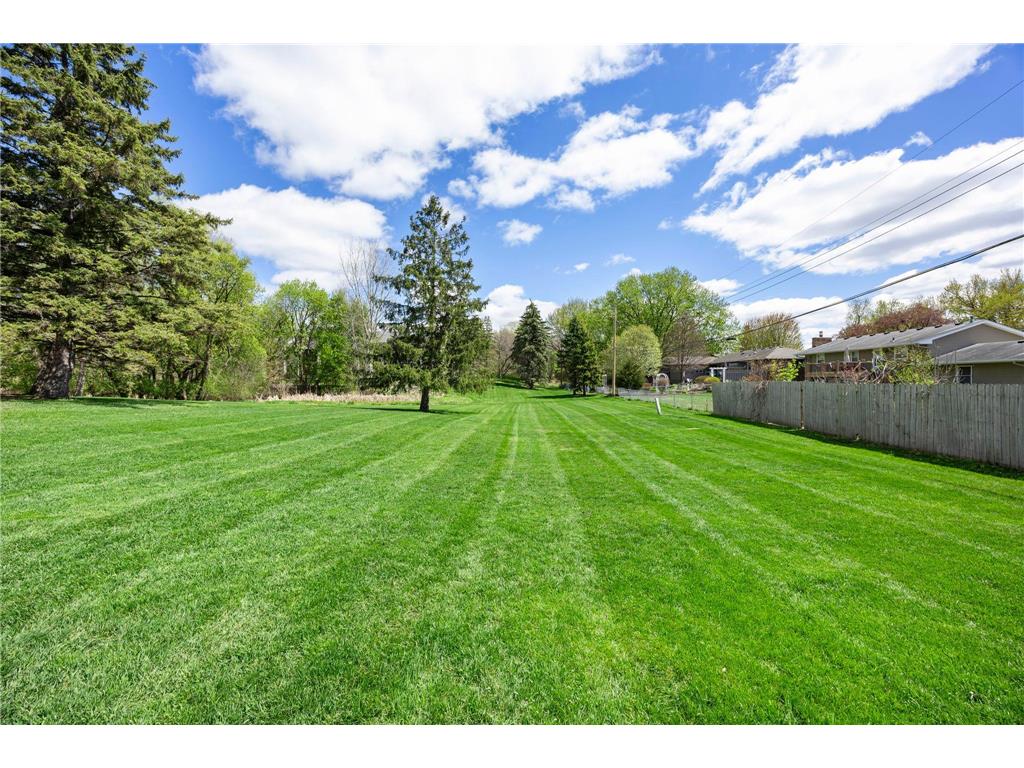 8877 42nd Avenue N New Hope MN 55427 7066358 image28