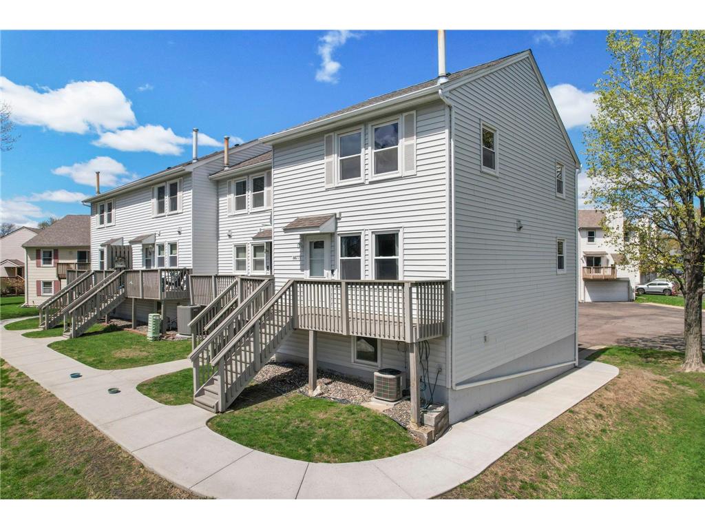 8877 42nd Avenue N New Hope MN 55427 7066358 image3