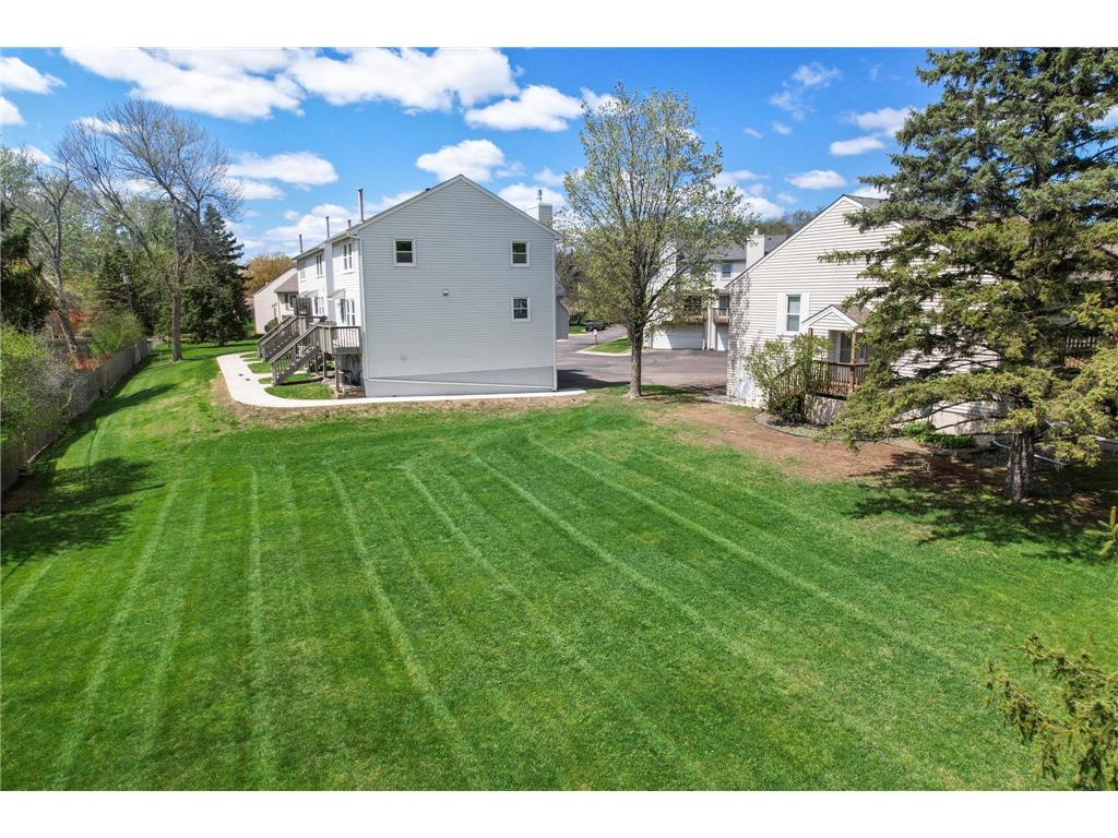 8877 42nd Avenue N New Hope MN 55427 7066358 image4