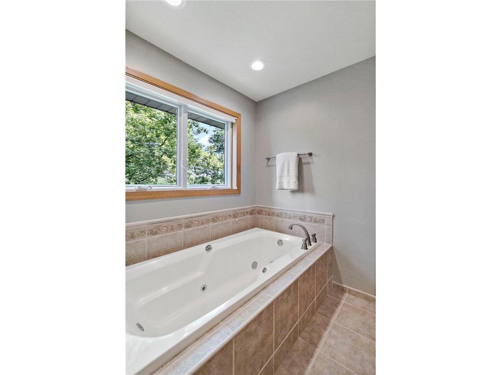 8879 Sylvan Ridge Eden Prairie MN 55347 7081204 image27