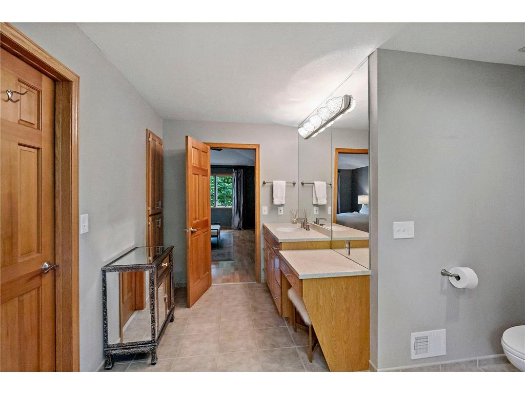 8879 Sylvan Ridge Eden Prairie MN 55347 7081204 image28