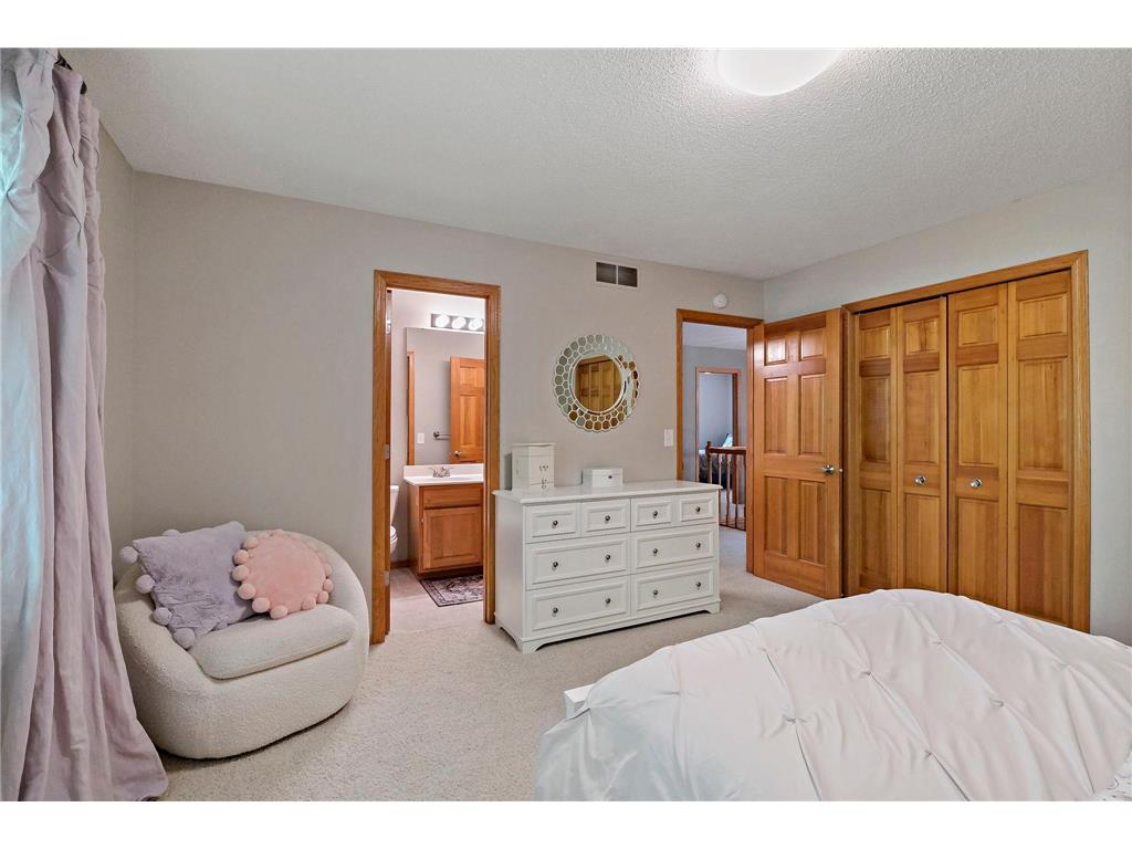 8879 Sylvan Ridge Eden Prairie MN 55347 7081204 image34