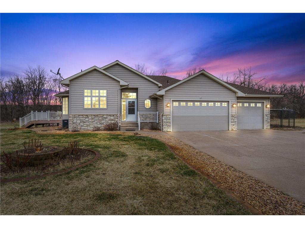 8882 452nd Trail Sunrise Twp MN 55032 6516752 image1