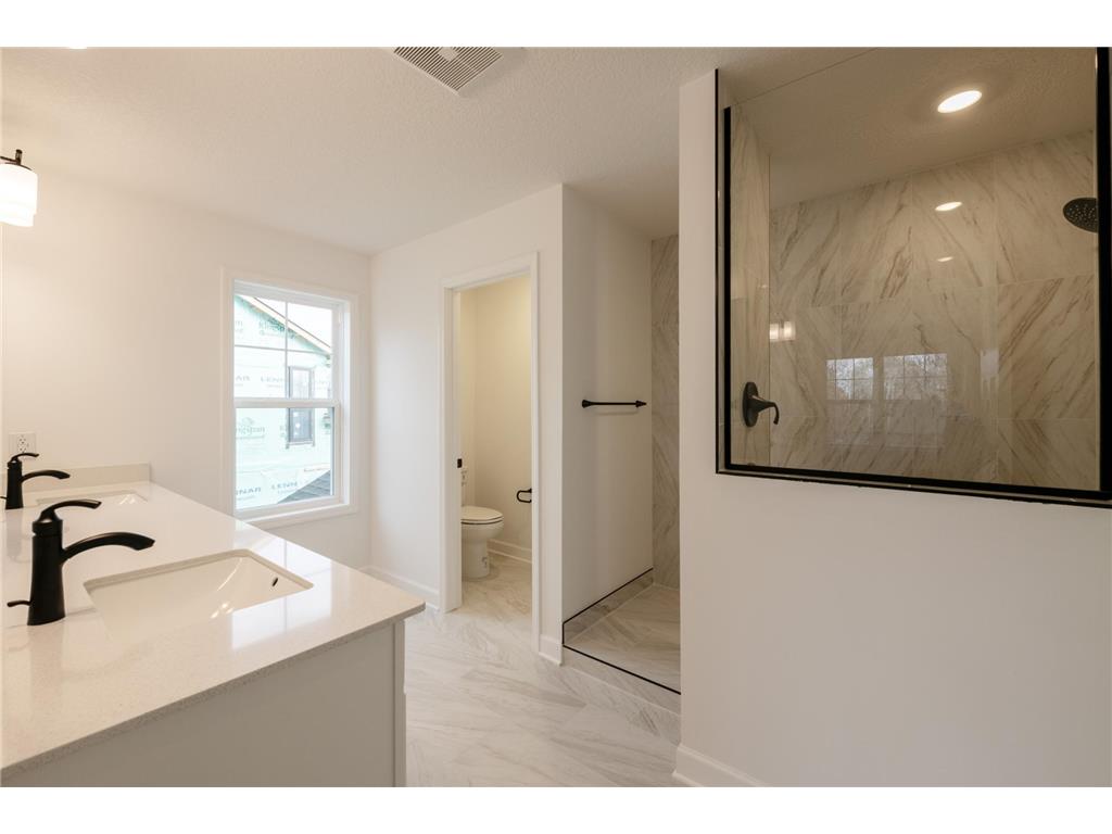 8887 Binder Way Woodbury MN 55129 6819061 image19