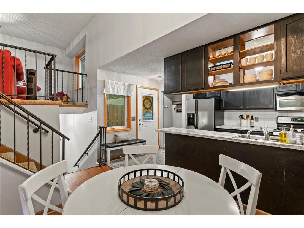 8888 Cottonwood Lane N Maple Grove MN 55369 6626126 image1