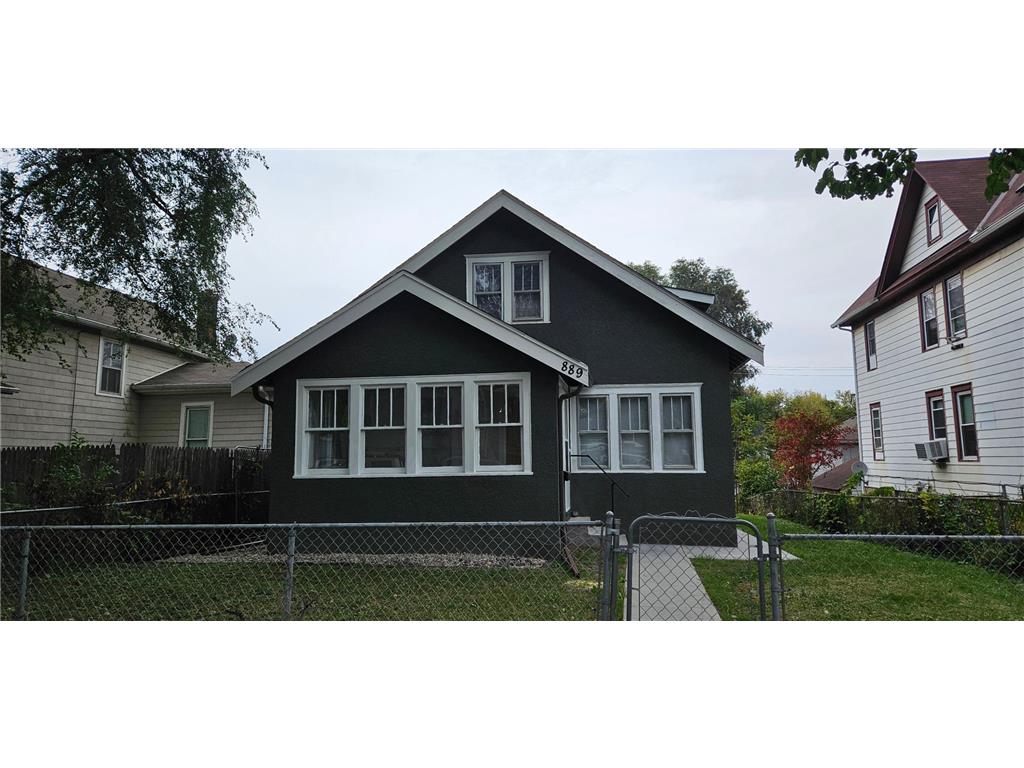 889 6th Street E Saint Paul MN 55106 6799505 image1