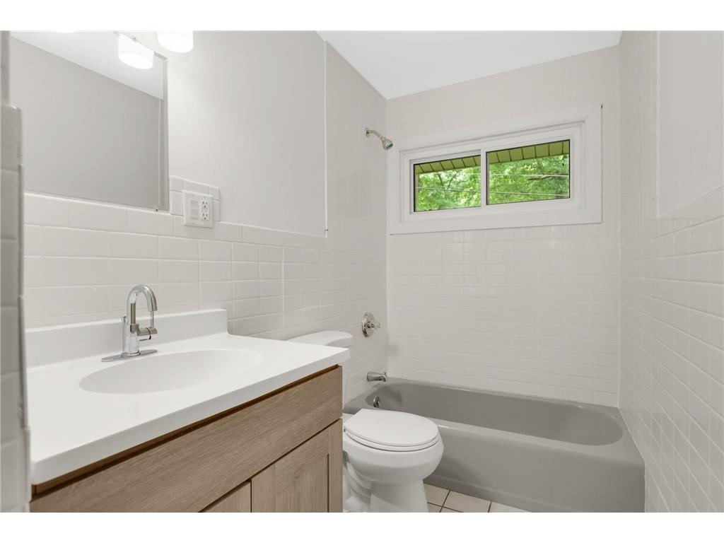 89 Flandrau Place Saint Paul MN 55106 7106664 image14