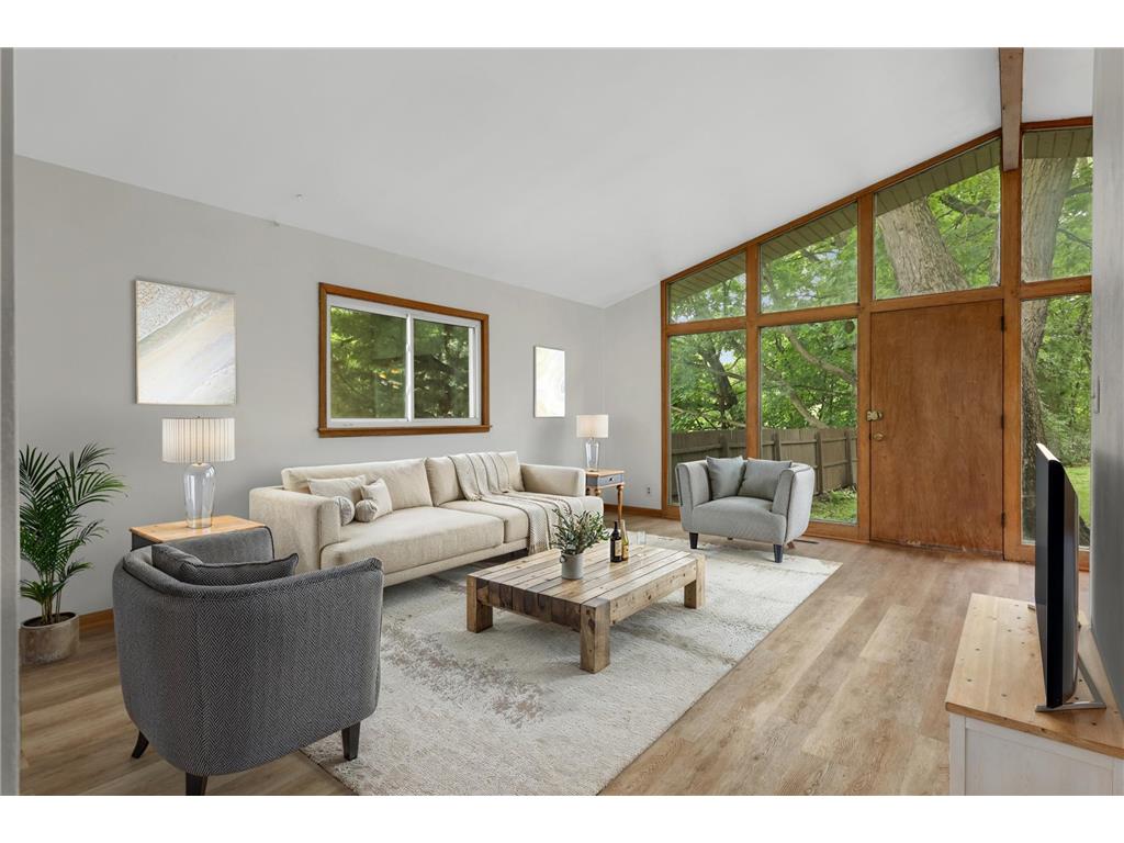89 Flandrau Place Saint Paul MN 55106 7106664 image2