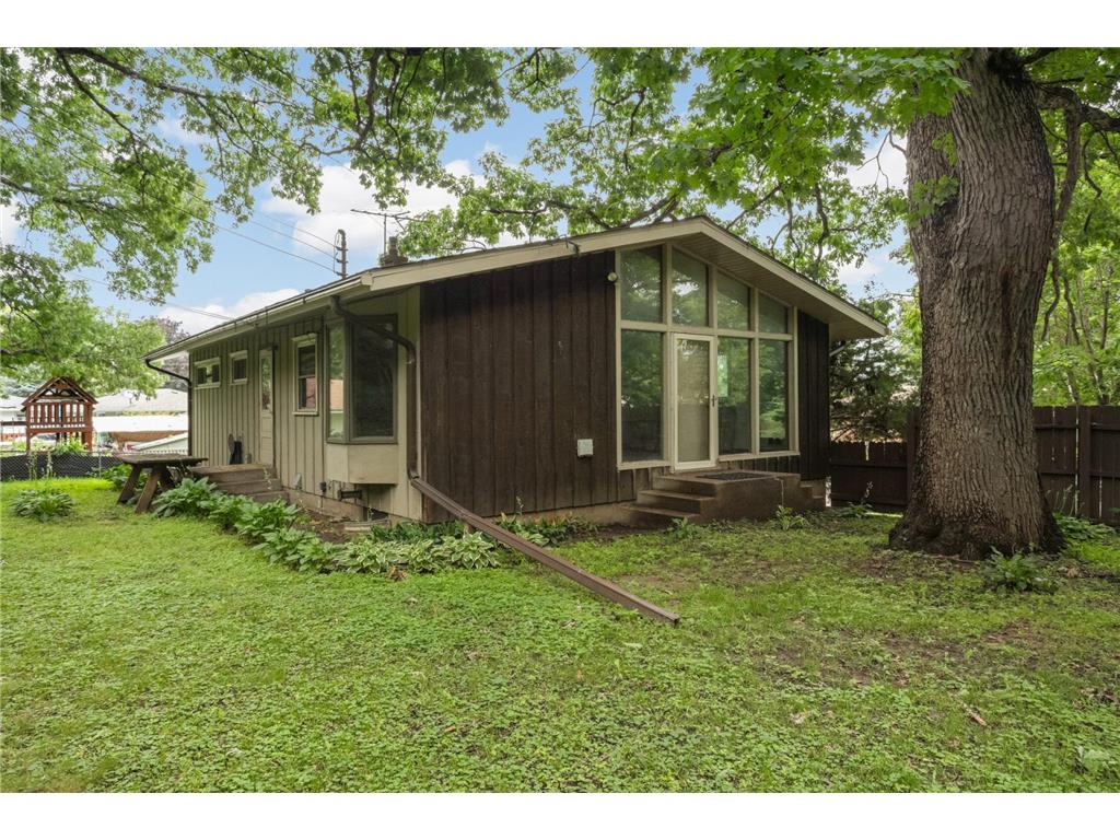89 Flandrau Place Saint Paul MN 55106 7106664 image21