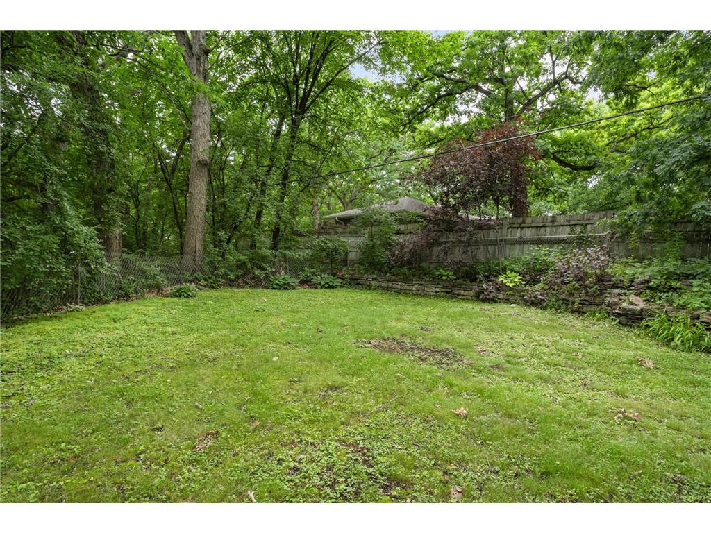 89 Flandrau Place Saint Paul MN 55106 7106664 image24