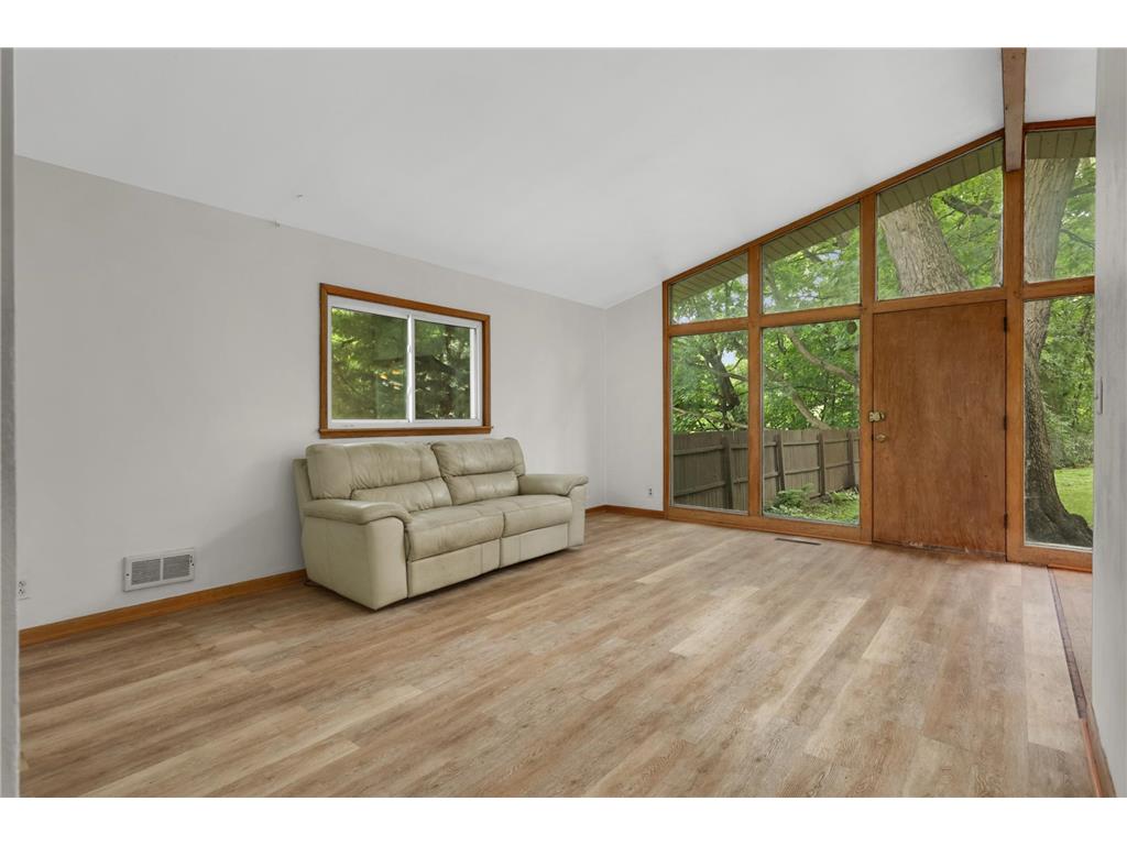 89 Flandrau Place Saint Paul MN 55106 7106664 image5