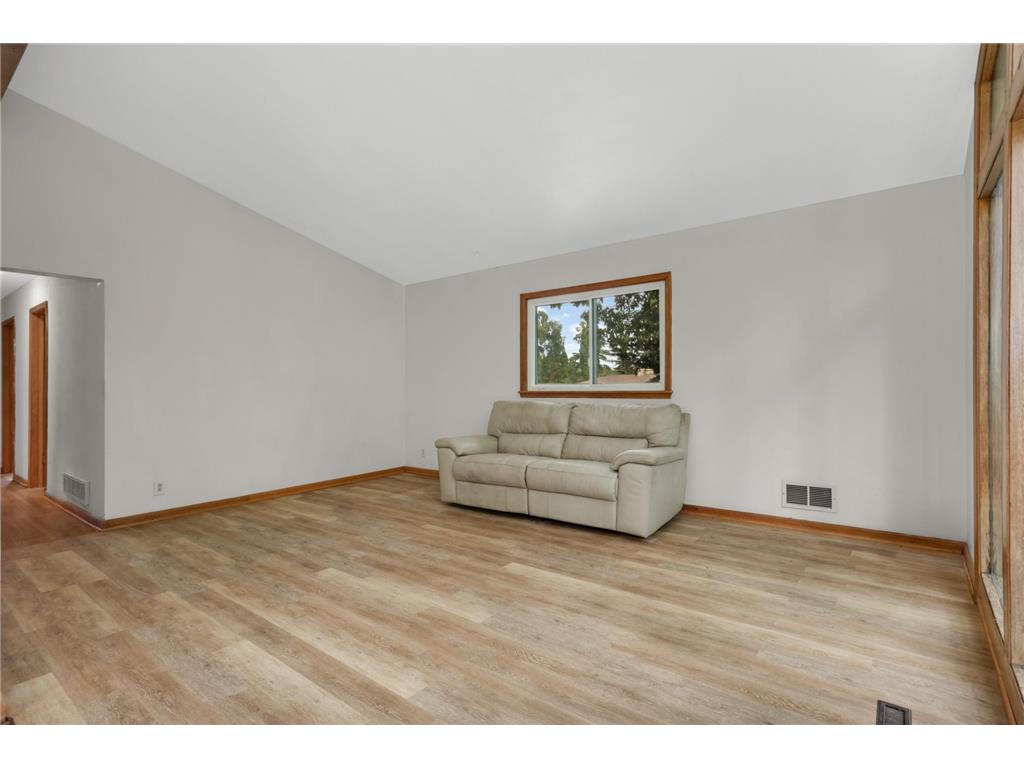 89 Flandrau Place Saint Paul MN 55106 7106664 image6