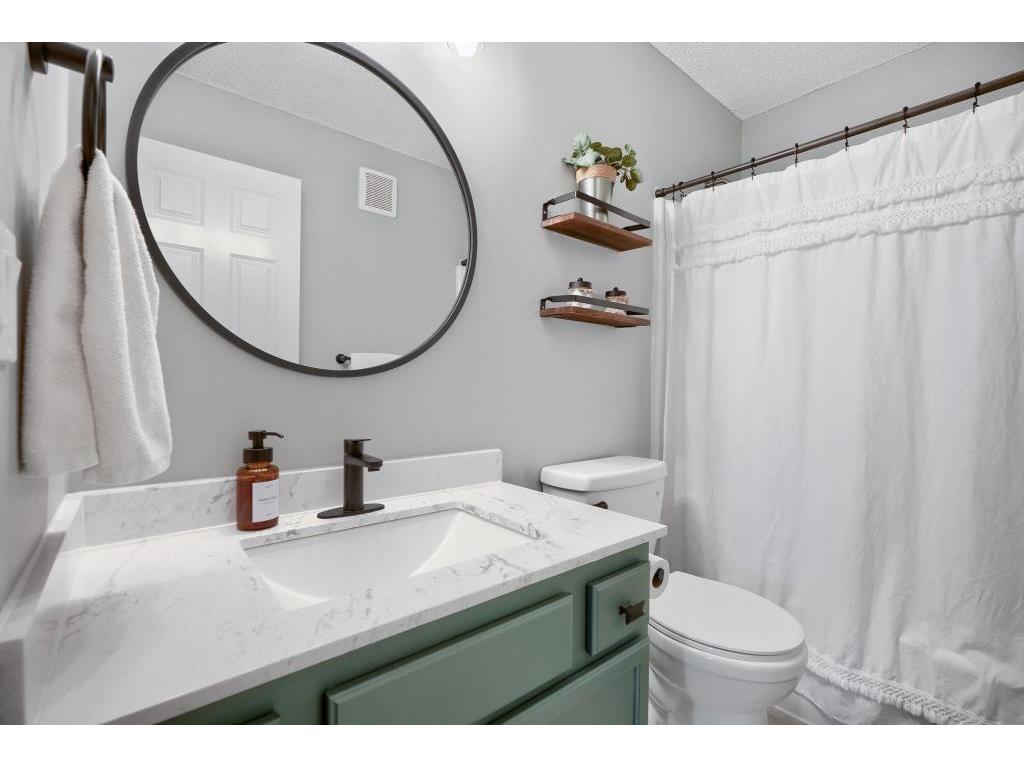 890 Braunworth Court Chaska MN 55318 7070892 image20