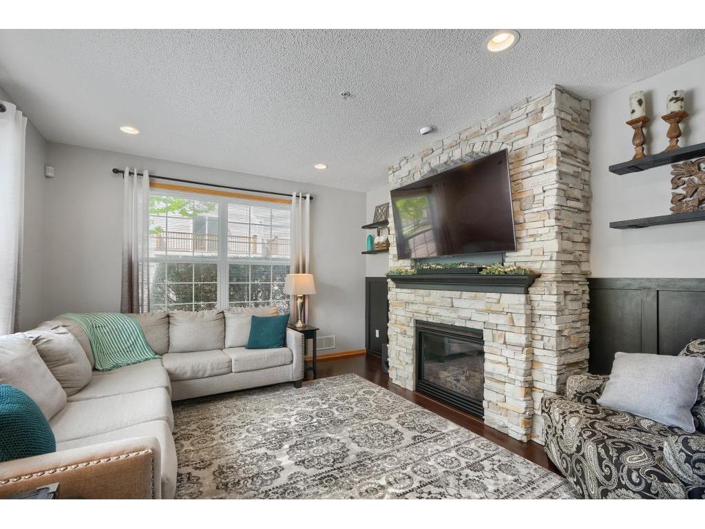 890 Braunworth Court Chaska MN 55318 7070892 image4