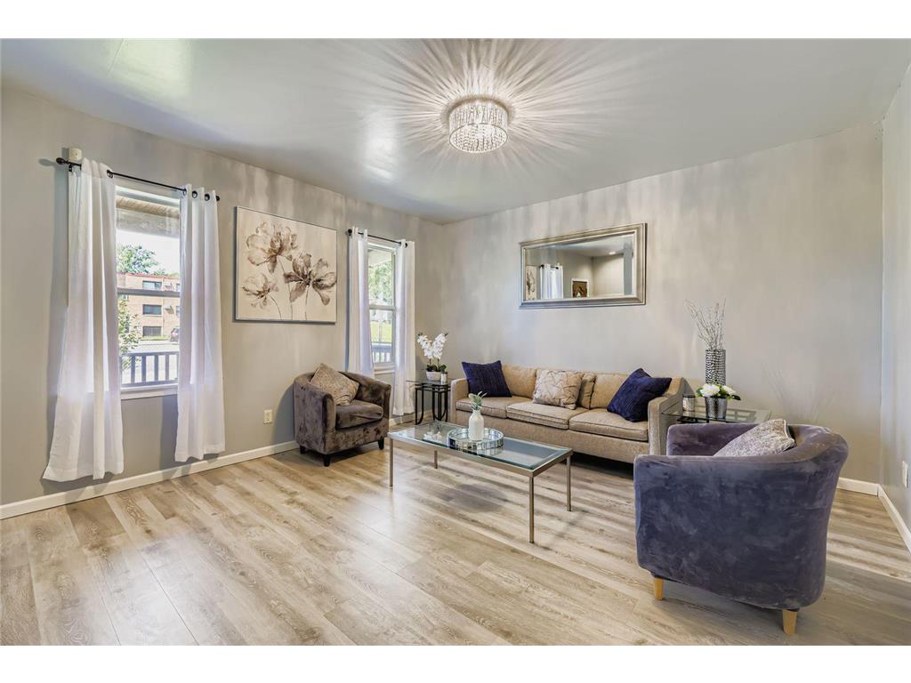 890 Duchess Street Saint Paul MN 55106 6778690 image1