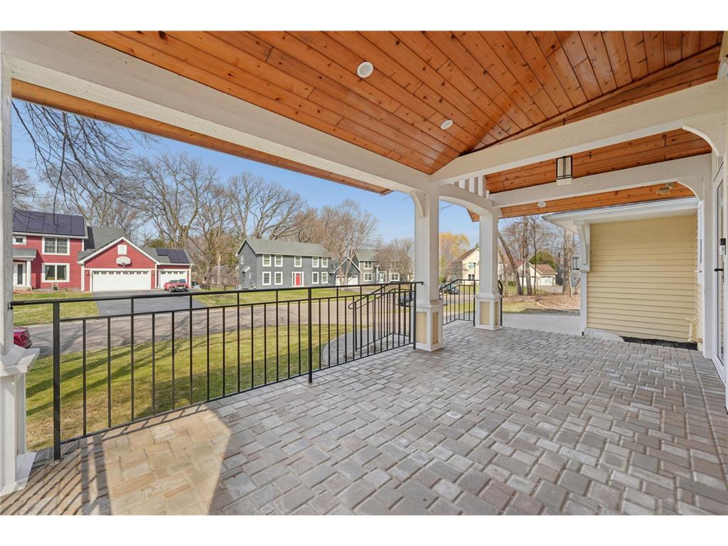 890 Fernbrook Lane N Plymouth MN 55447 7052116 image2