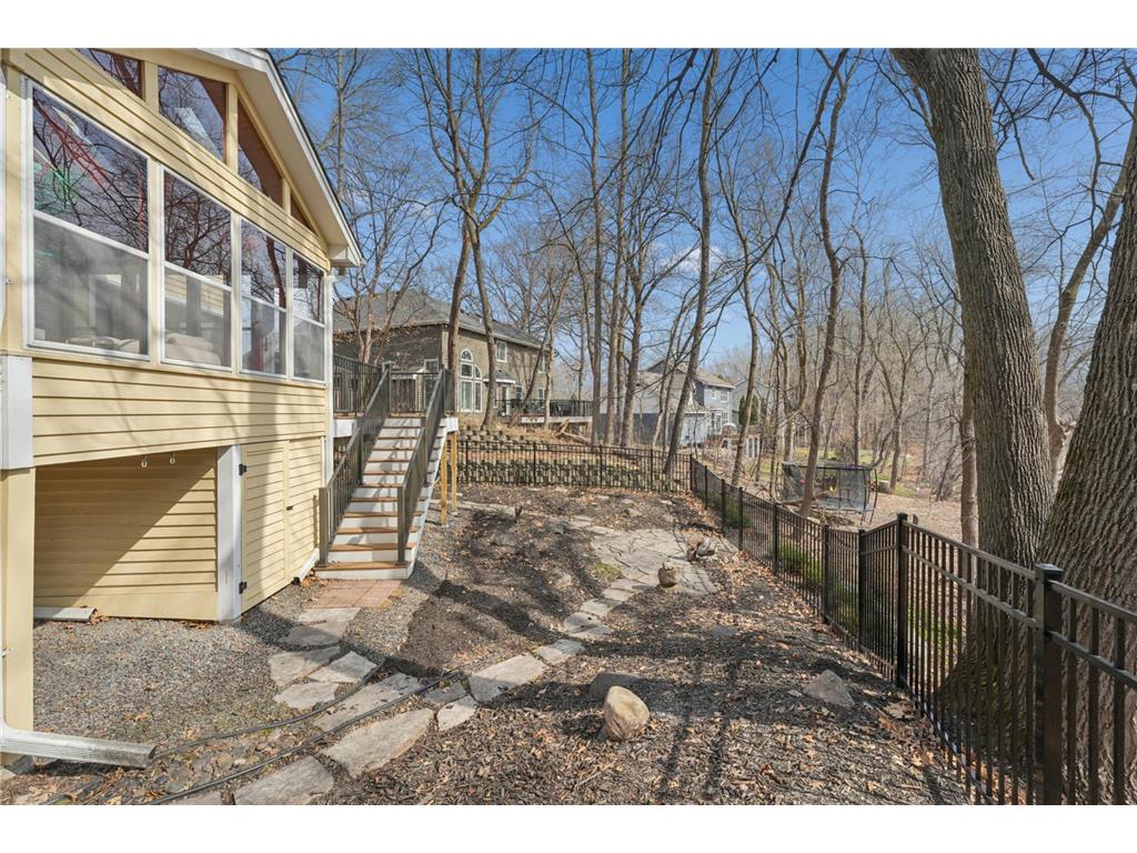 890 Fernbrook Lane N Plymouth MN 55447 7052116 image31