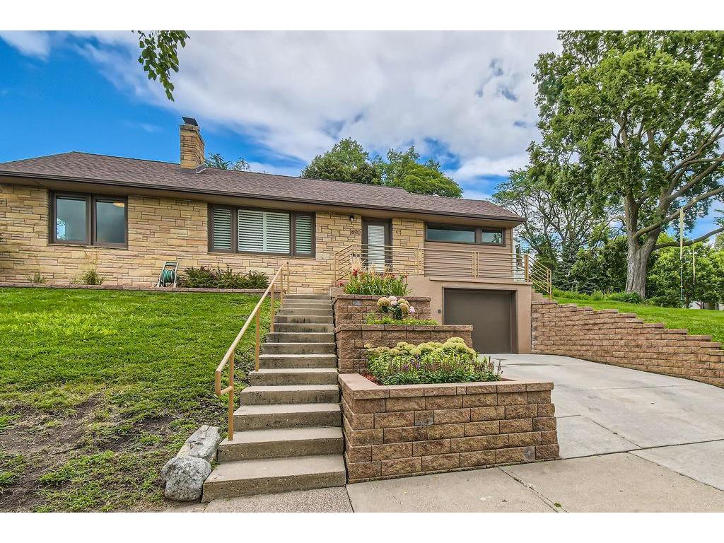 890 Kenneth Street Saint Paul MN 55116 6579817 image1