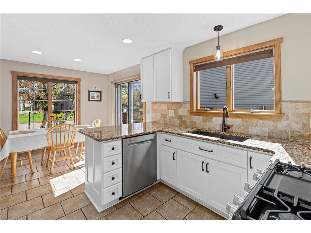 890 Winterberry Court Woodbury MN 55125 6705883 image12