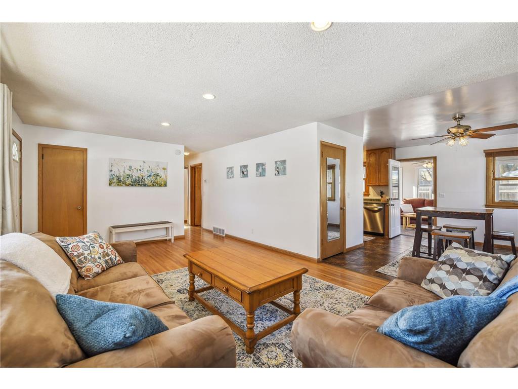 8900 Newton Avenue S Bloomington MN 55431 - Penn 6324432 image1