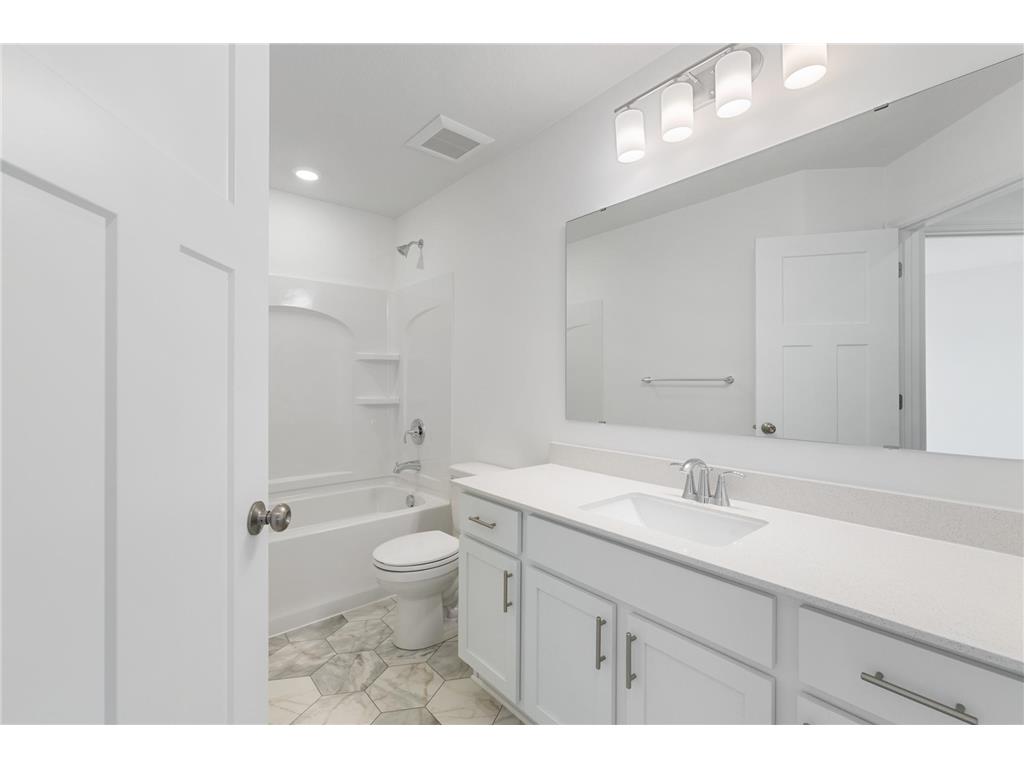 8902 Periwinkle Boulevard Woodbury MN 55129 7038254 image20