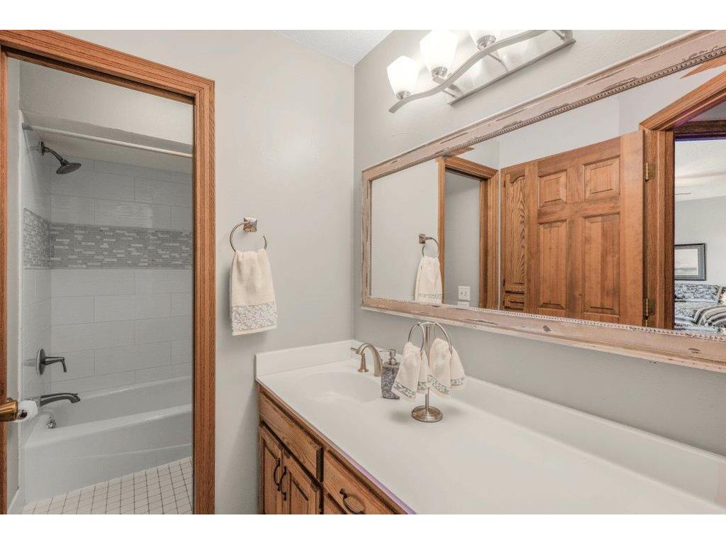 8906 Ashley Terrace Brooklyn Park MN 55443 7067099 image11