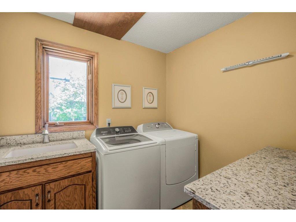 8906 Ashley Terrace Brooklyn Park MN 55443 7067099 image19