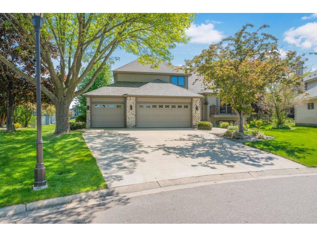 8906 Ashley Terrace Brooklyn Park MN 55443 7067099 image2