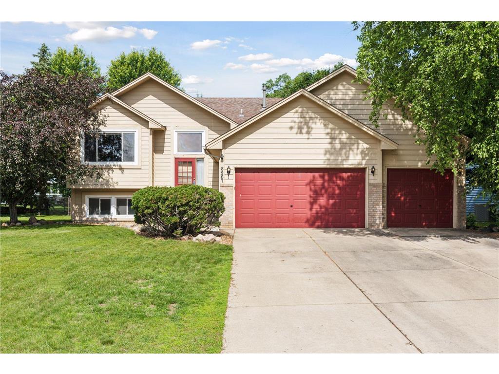 8907 Loch Lomond Boulevard Brooklyn Park MN 55443 6741459 image1