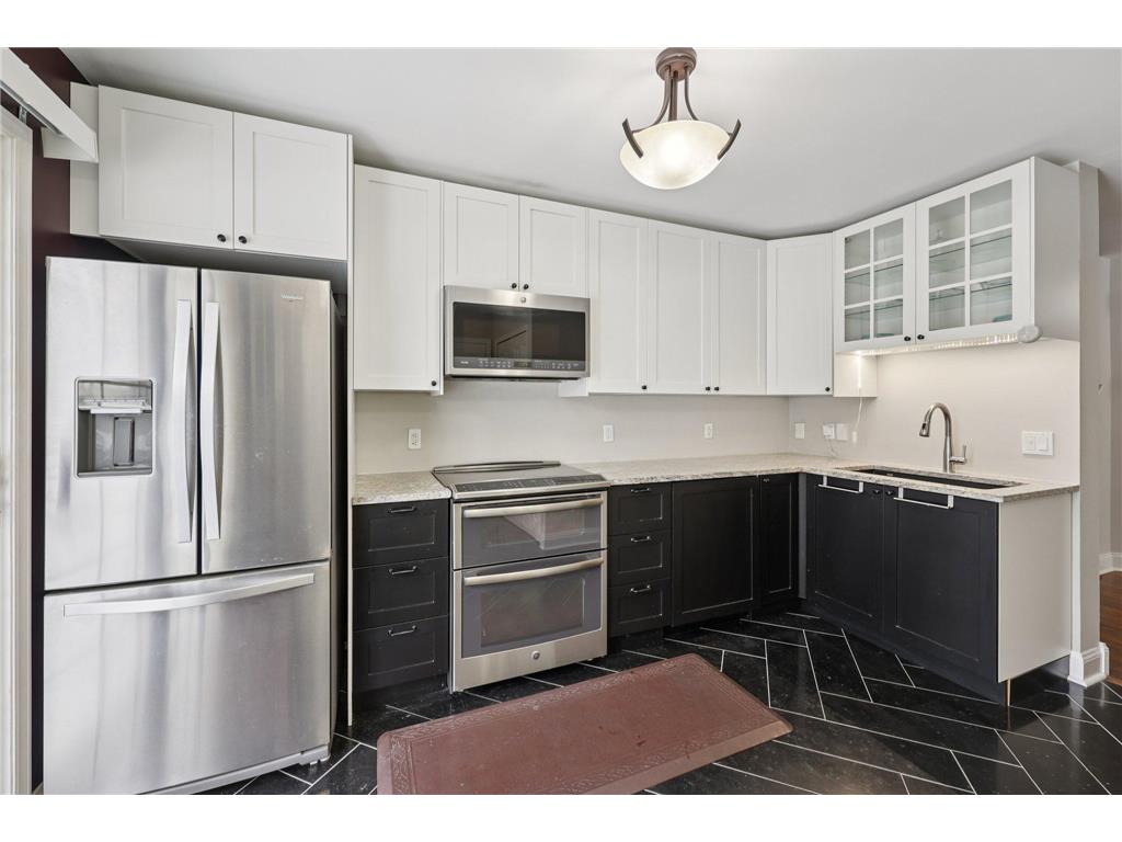 8909 Peep O Day Trail Eden Prairie MN 55347 6822295 image11