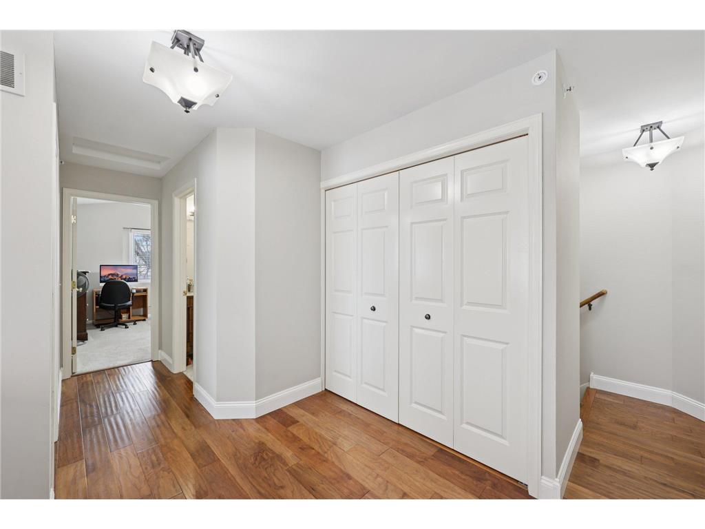 8909 Peep O Day Trail Eden Prairie MN 55347 6822295 image21