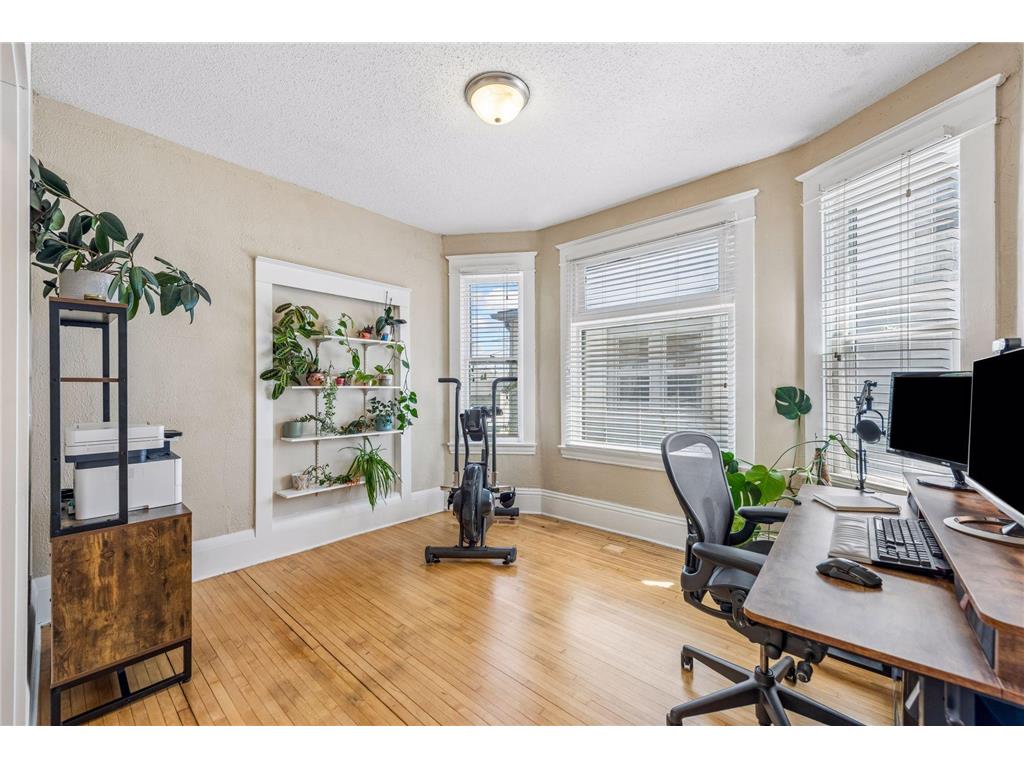 891 Carroll Avenue Saint Paul MN 55104 7070310 image10