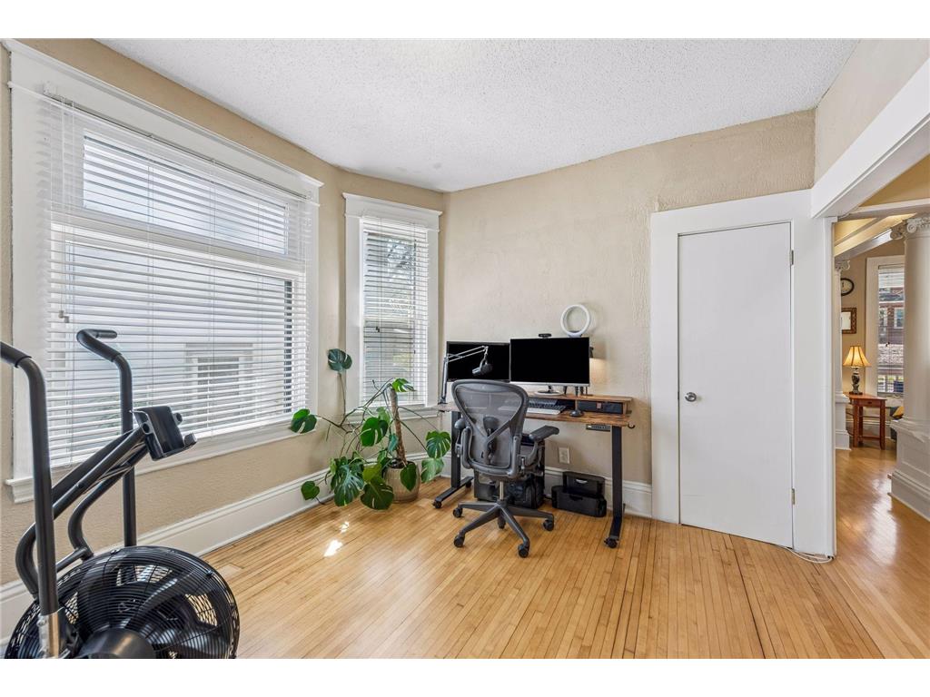 891 Carroll Avenue Saint Paul MN 55104 7070310 image11